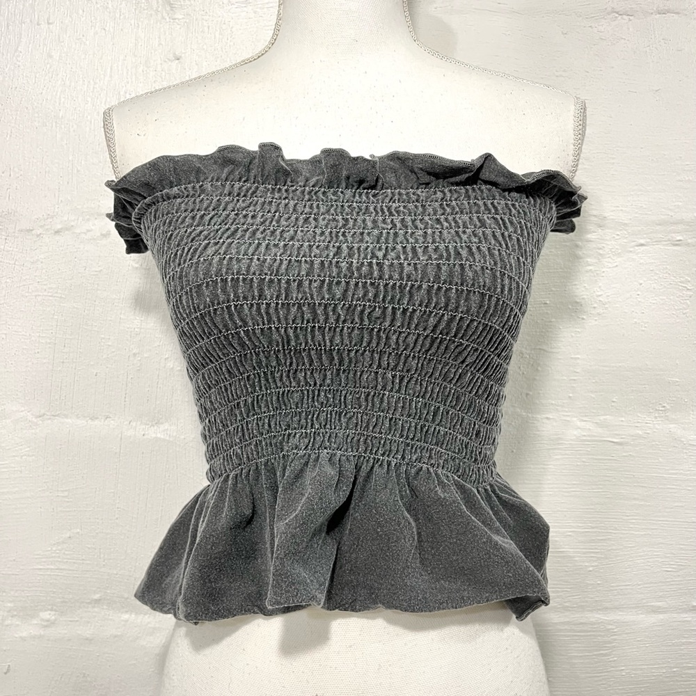 TRULY MADLY DEEPLY STRETCH RUFFLE DETAIL TUBE TOP
